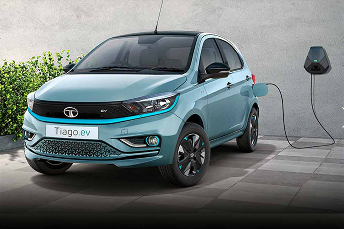 India’s Electric Vehicle Revolution: The Road Ahead for 2025